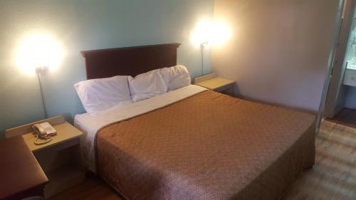 Room image 4
